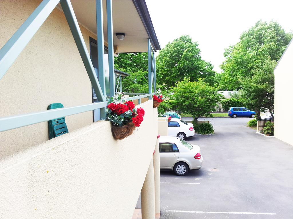 כרייסטצ'רץ' Cherry Tree Lodge Motel מראה חיצוני תמונה