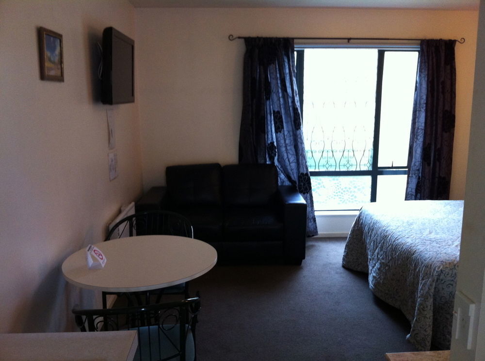 כרייסטצ'רץ' Cherry Tree Lodge Motel מראה חיצוני תמונה
