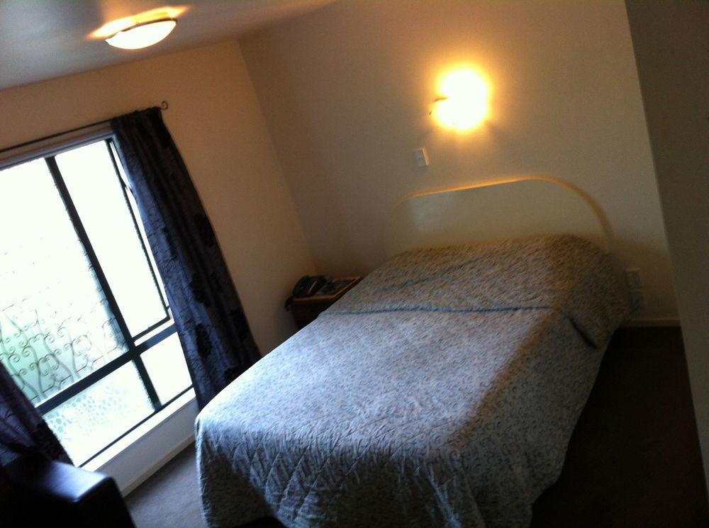 כרייסטצ'רץ' Cherry Tree Lodge Motel מראה חיצוני תמונה