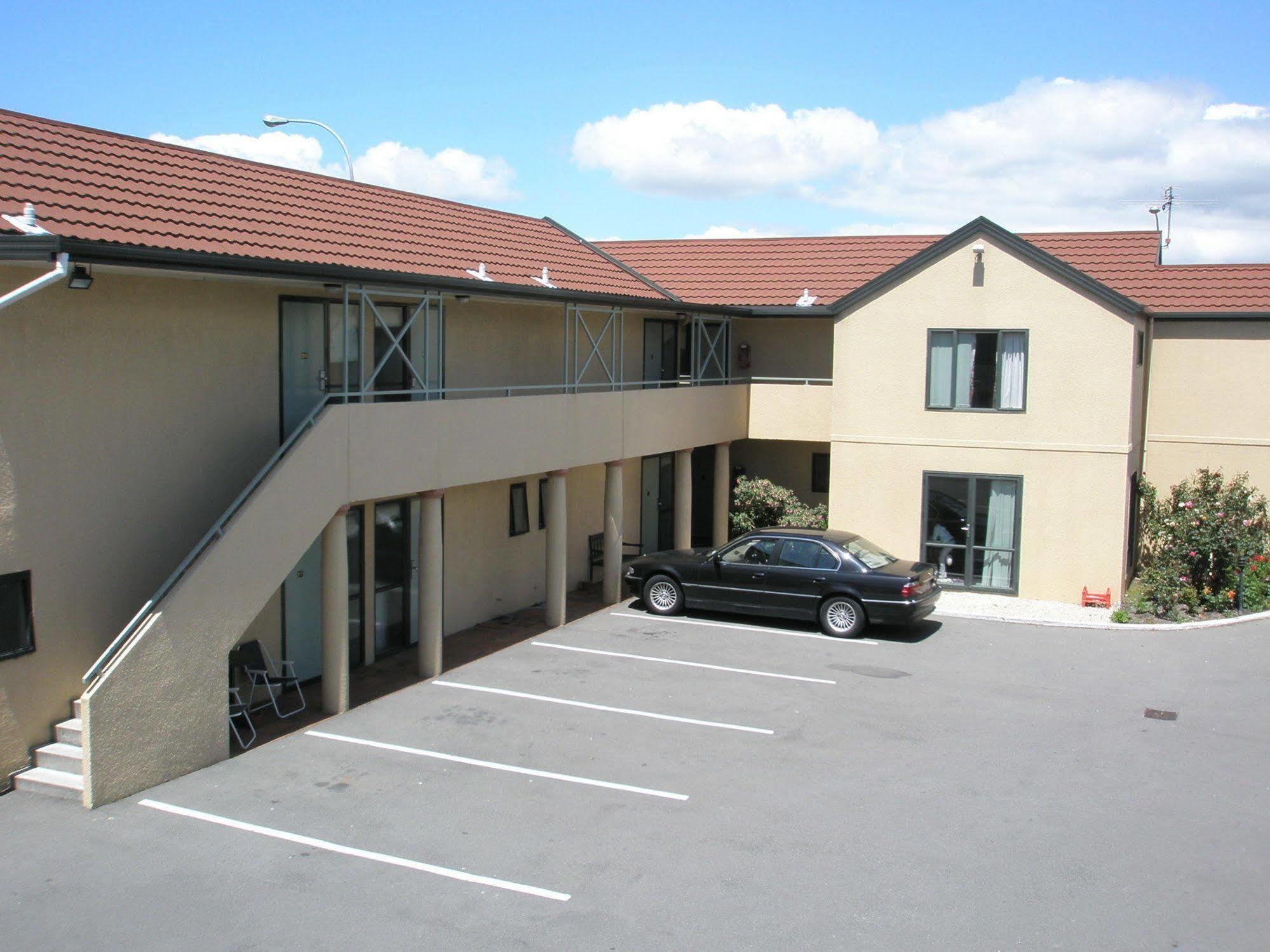 כרייסטצ'רץ' Cherry Tree Lodge Motel מראה חיצוני תמונה