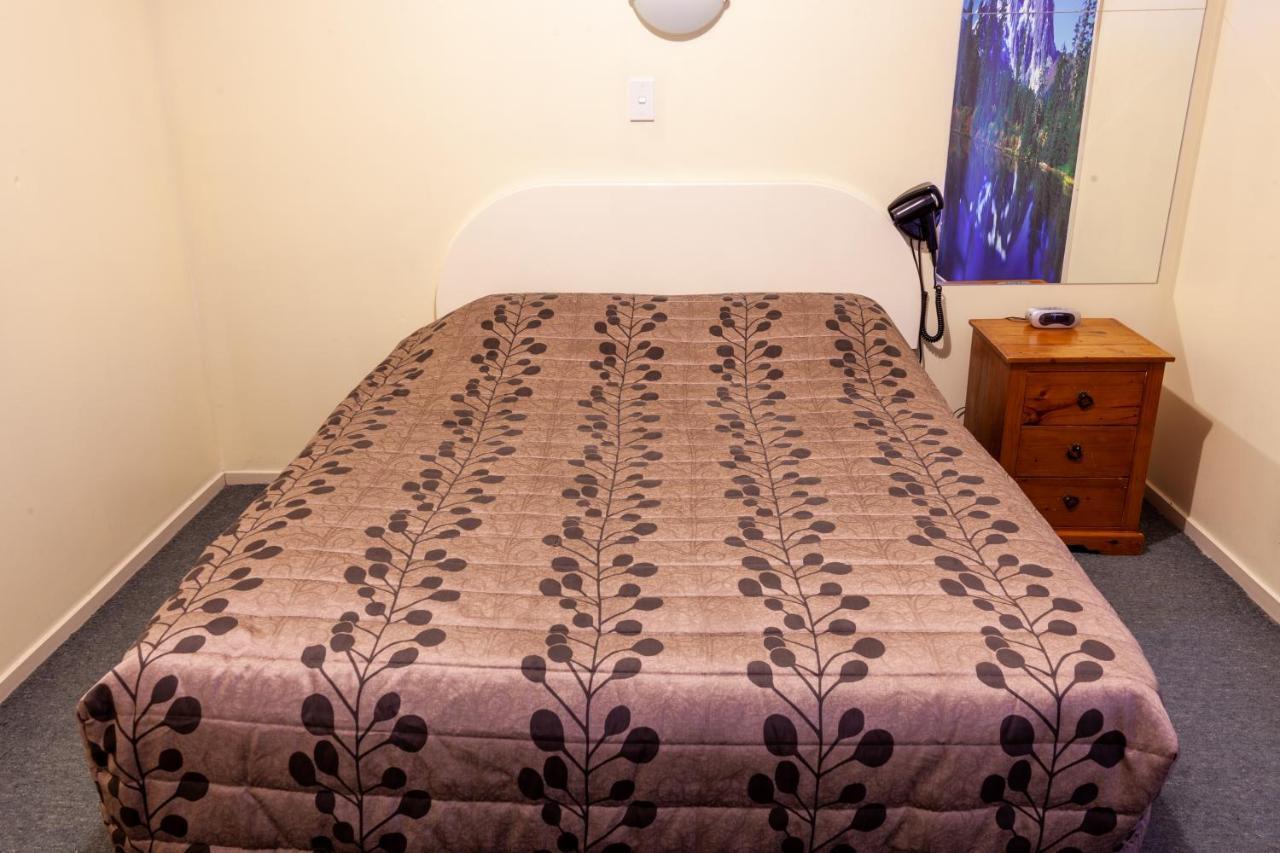 כרייסטצ'רץ' Cherry Tree Lodge Motel מראה חיצוני תמונה